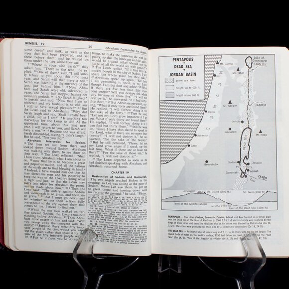 Saint Joseph Edition The New American Bible Leather Cover Family Record Section - Picture 8 of 10